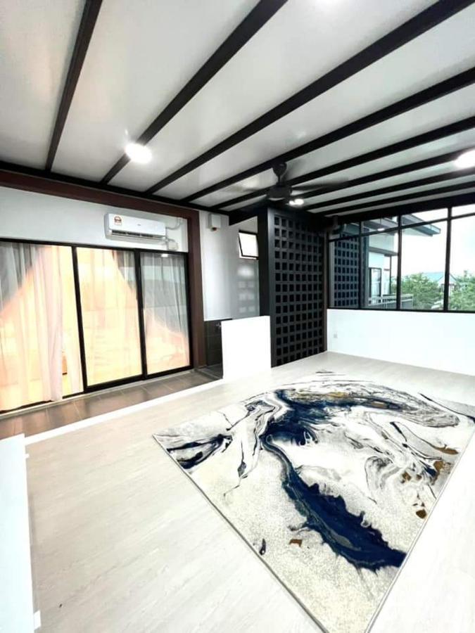Faridz Homestay At Myra Saujana Kampong Simpang Empat Exterior photo